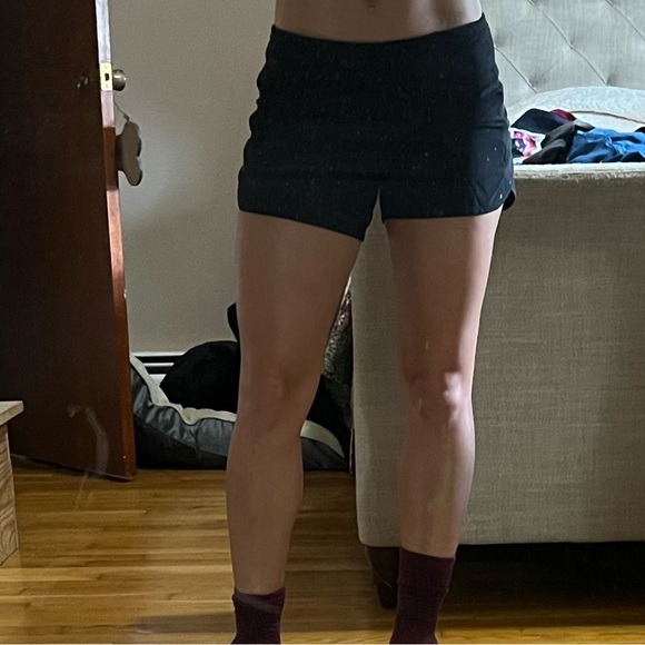 lululemon athletica Starry Black Athletic Shorts - Picture 4 of 5